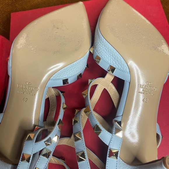 Valentino Garavani Rockstud Caged
Heels Light Blue/Pastel - Size 42 EU
(US 12) - Picture 9 of 11
